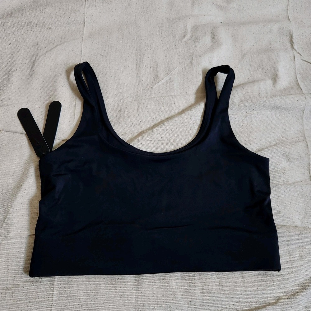 New Nike x SKIMS Shine Scoop Neck Longline Bra Obsidian Black Medium NWT Sports